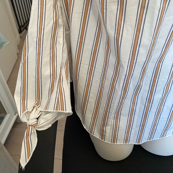 Plus Size Top - Picture 4 of 5